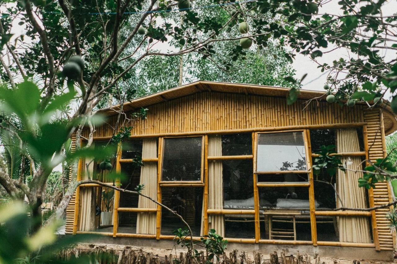 Hide Away Bungalows In Ben Tre City Exterior photo