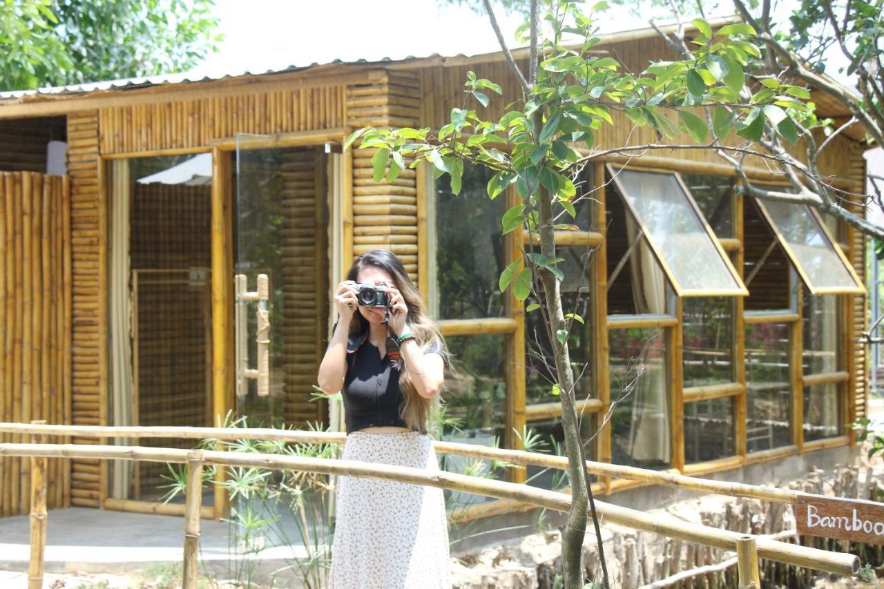 Hide Away Bungalows In Ben Tre City Exterior photo