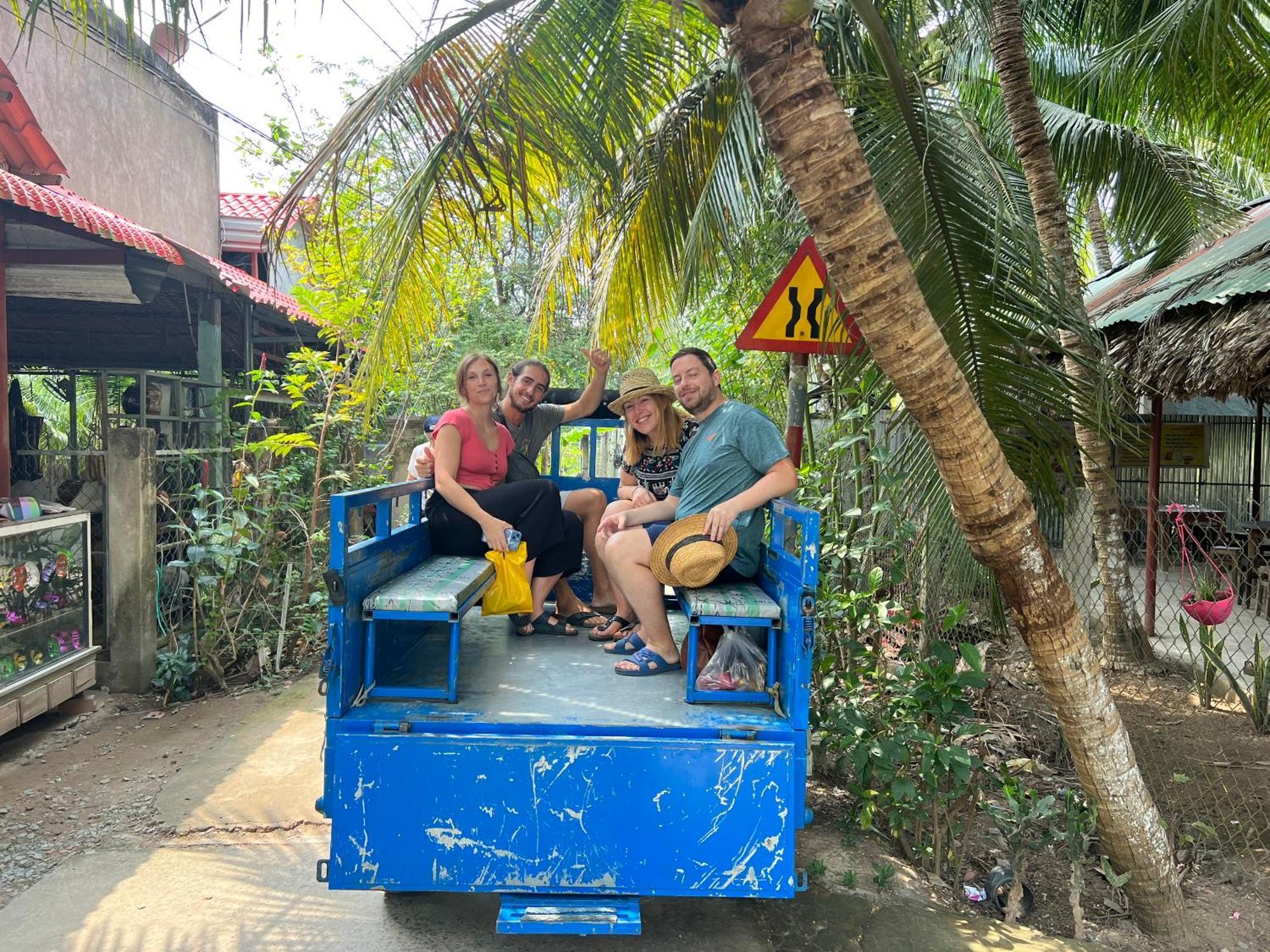 Hide Away Bungalows In Ben Tre City Exterior photo