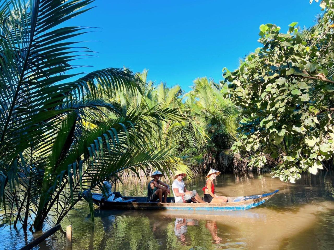 Hide Away Bungalows In Ben Tre City Exterior photo