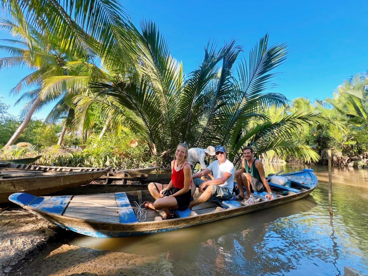 Hide Away Bungalows In Ben Tre City Exterior photo