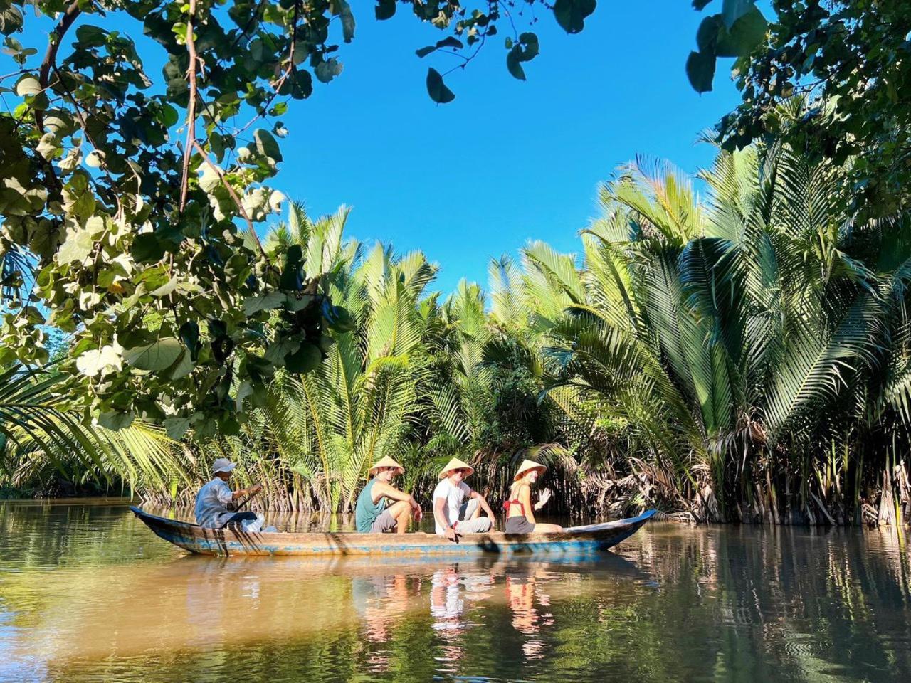 Hide Away Bungalows In Ben Tre City Exterior photo