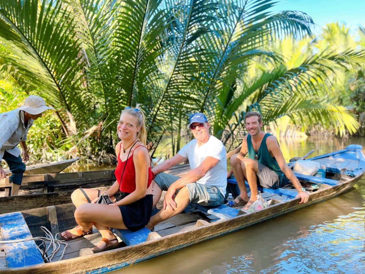 Hide Away Bungalows In Ben Tre City Exterior photo