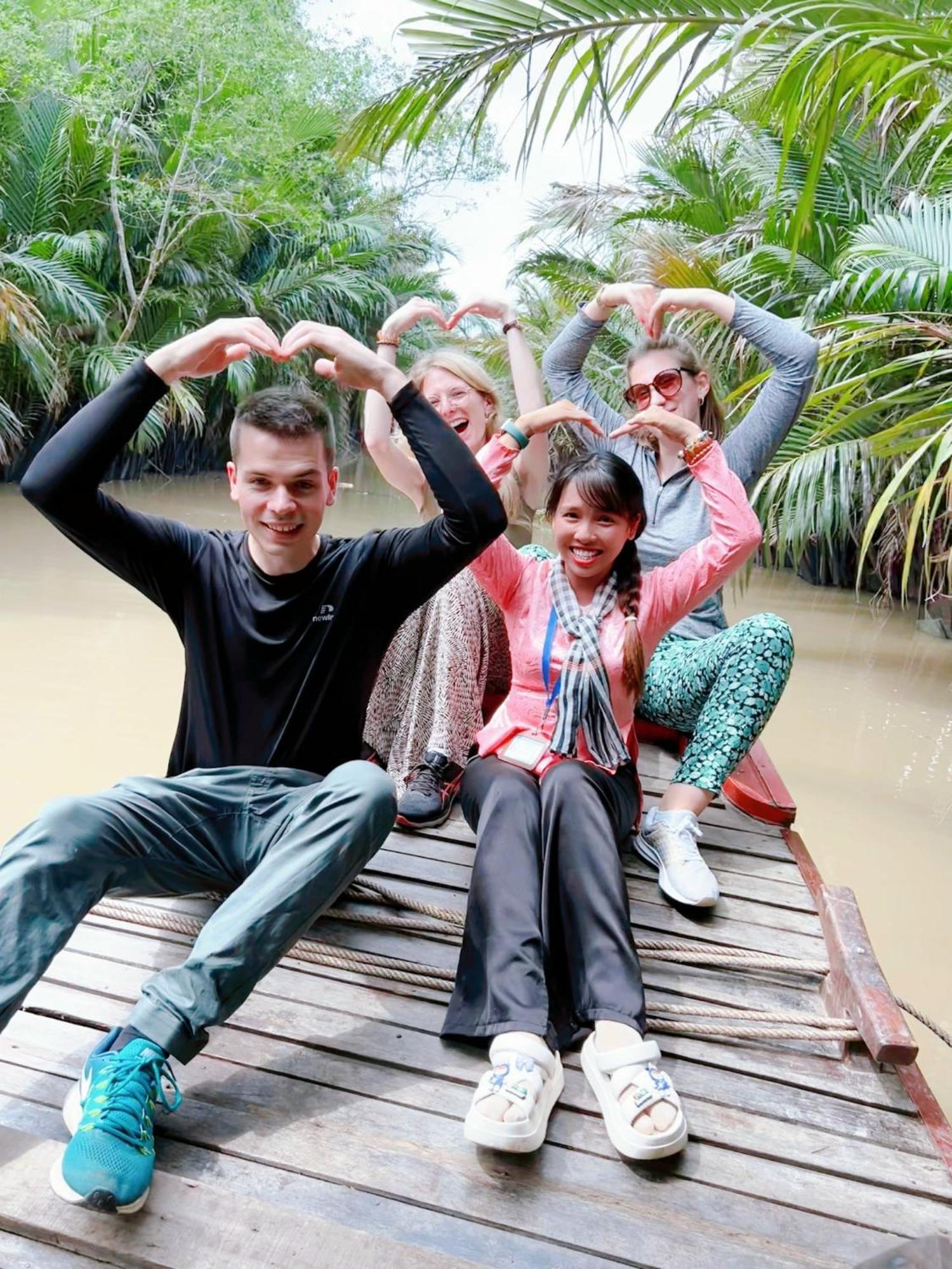 Hide Away Bungalows In Ben Tre City Exterior photo