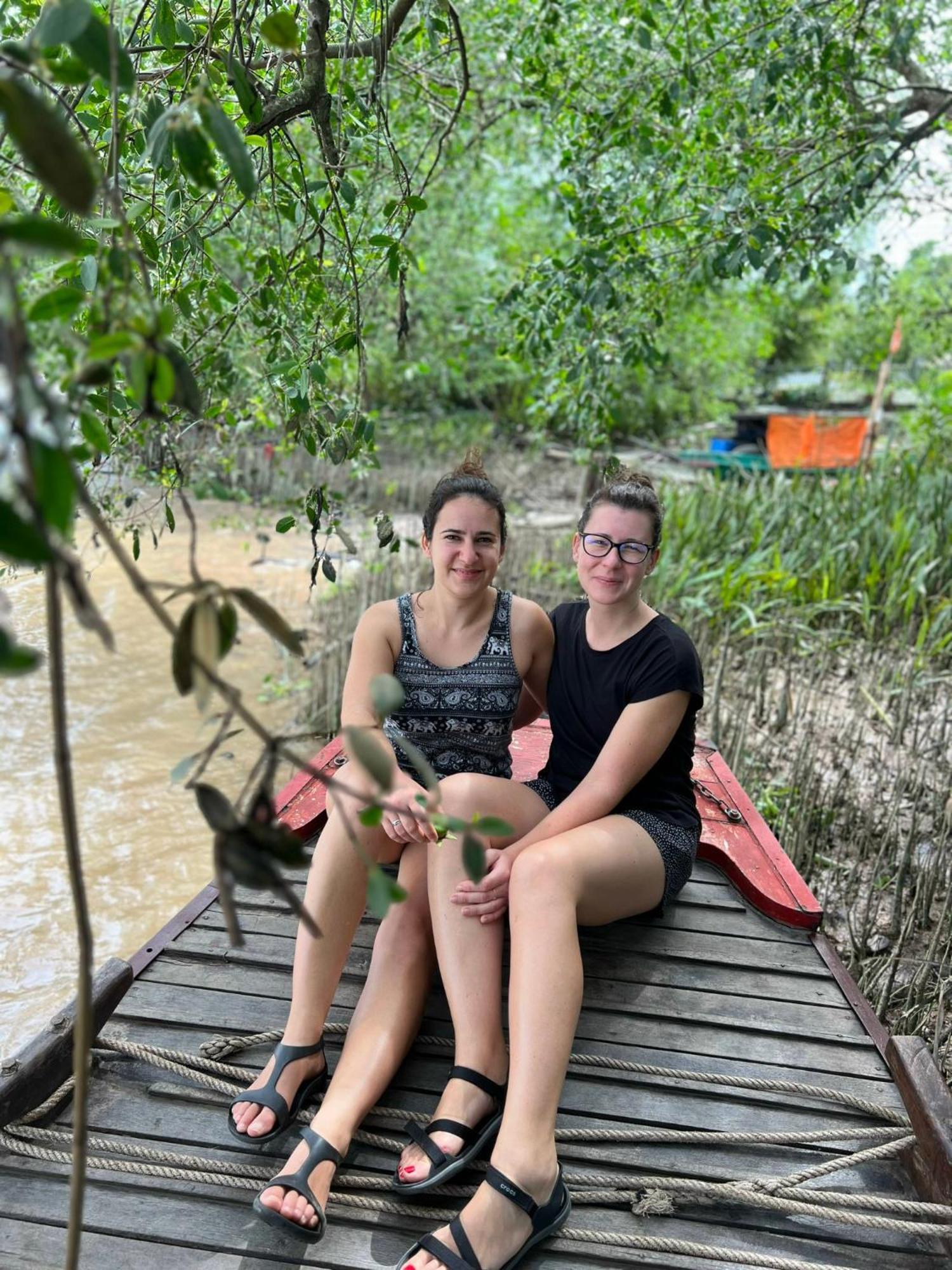 Hide Away Bungalows In Ben Tre City Exterior photo